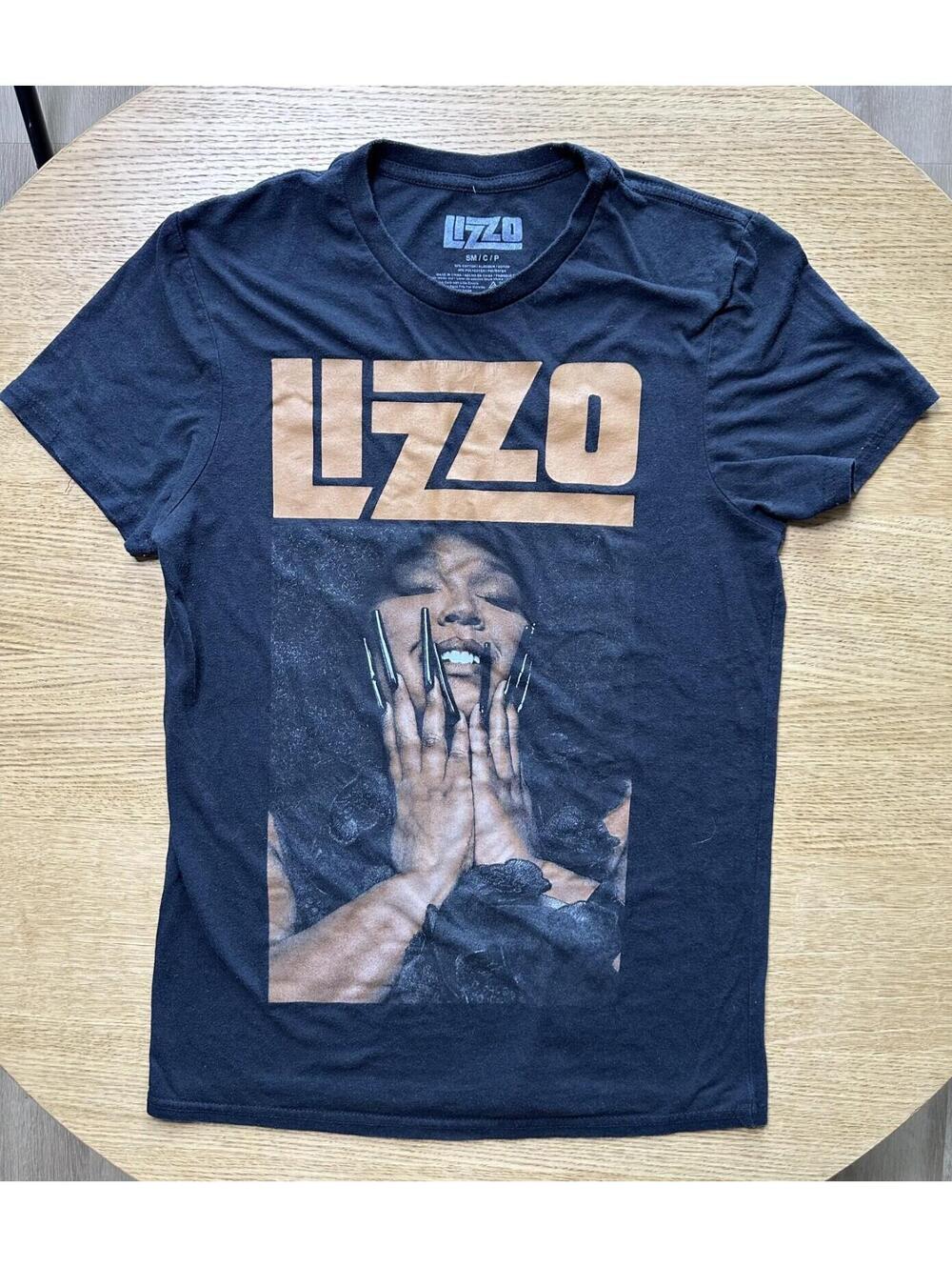 Lizzo Graphic T-shirt Adult Size Small Black Short Sleeve Music Tee